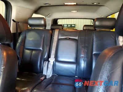 Zdjęcie 10 z 14 samochodu: 2010 GMC YUKON XL DENALI VIN:1GKUKMEF2AR245156 - miniatura