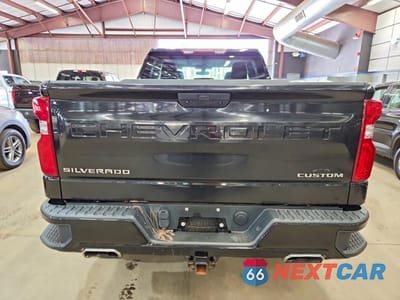 Zdjęcie 6 z 12 samochodu: 2019 CHEVROLET SILVERADO K1500 TRAIL BOSS CUSTOM VIN:1GCRYCEF8KZ212433 - miniatura