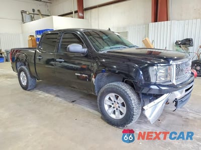 Czwarte zdjęcie samochodu z boku: 2011 GMC SIERRA C1500 SL VIN:3GTP1UEA6BG224358 - miniatura