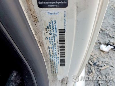 Zdjęcie 12 z 12 samochodu: 2004 VOLKSWAGEN NEW BEETLE VIN:3VWCK31C14M412977 - miniatura