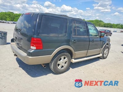 Trzecie zdjęcie samochodu z tyłu: 2004 FORD EXPEDITION EDDIE BAUER VIN:1FMRU17W64LA97264 - miniatura