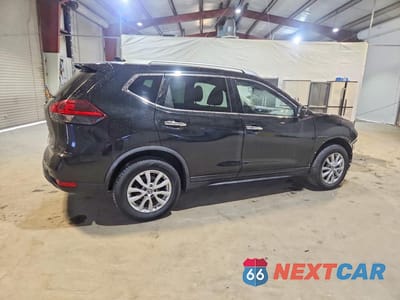 Trzecie zdjęcie samochodu z tyłu: 2020 NISSAN ROGUE SV VIN:KNMAT2MV0LP508283 - miniatura