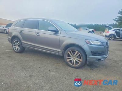 Czwarte zdjęcie samochodu z boku: 2014 AUDI Q7 PREMIUM PLUS VIN:WA1LGAFE4ED018125 - miniatura