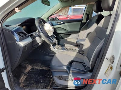 Zdjęcie 7 z 14 samochodu: 2022 VOLKSWAGEN TAOS SE VIN:3VVTX7B21NM068099 - miniatura