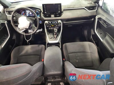 Zdjęcie 8 z 13 samochodu: 2021 TOYOTA RAV4 PRIME SE VIN:JTMCB3FV0MD047958 - miniatura