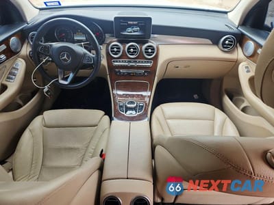 Zdjęcie 8 z 13 samochodu: 2019 MERCEDES-BENZ GLC 300 4MATIC VIN:WDC0J4KB1KF640571 - miniatura