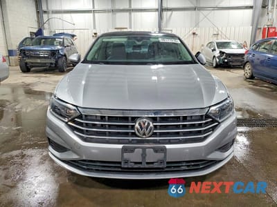 Piąte zdjęcie samochodu w środku: 2019 VOLKSWAGEN JETTA SEL VIN:3VWEB7BU4KM264554 - miniatura