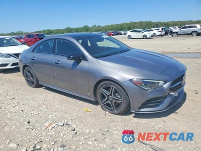 Czwarte zdjęcie samochodu z boku: 2023 MERCEDES-BENZ CLA 250 4MATIC VIN:W1K5J4HB9PN337138 - miniatura