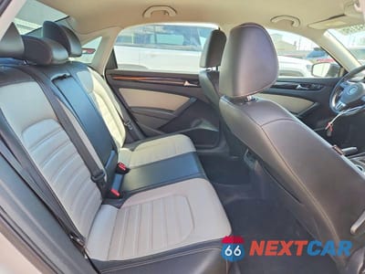 Zdjęcie 10 z 12 samochodu: 2015 VOLKSWAGEN PASSAT SE VIN:1VWBS7A38FC096761 - miniatura