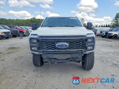Piąte zdjęcie samochodu w środku: 2024 FORD F250 SUPER DUTY VIN:1FT8W2BT6REF54079 - miniatura