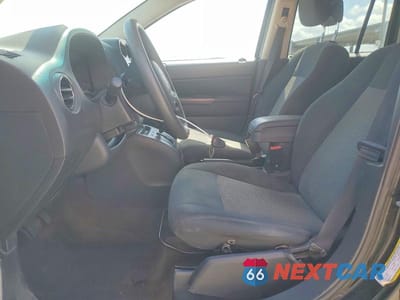 Zdjęcie 7 z 13 samochodu: 2014 JEEP COMPASS SPORT VIN:1C4NJCBA0ED829743 - miniatura