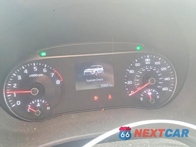 Zdjęcie 9 z 12 samochodu: 2022 KIA SOUL LX VIN:KNDJ23AU1N7180203 - miniatura