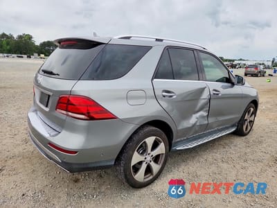 Trzecie zdjęcie samochodu z tyłu: 2016 MERCEDES-BENZ GLE 350 VIN:4JGDA5JB2GA789408 - miniatura