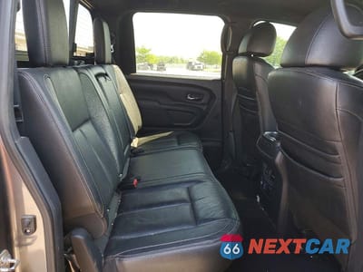 Zdjęcie 10 z 12 samochodu: 2019 NISSAN TITAN XD SL VIN:1N6BA1F49KN517452 - miniatura