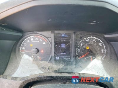 Zdjęcie 9 z 12 samochodu: 2018 TOYOTA TACOMA SR VIN:5TFSX5EN3JX059204 - miniatura