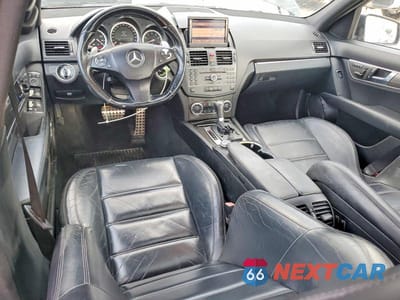 Zdjęcie 8 z 12 samochodu: 2010 MERCEDES-BENZ C 63 AMG VIN:WDDGF7HB6AF450252 - miniatura
