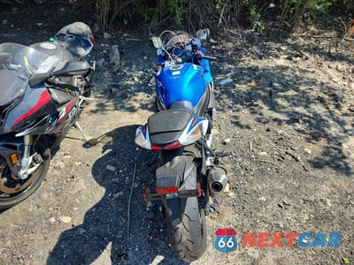 Zdjęcie 6 z 9 samochodu: 2025 SUZUKI GSX-R600 VIN:JS1GN7FA4S7100809 - miniatura