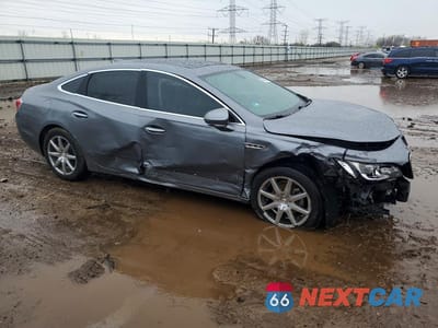 Czwarte zdjęcie samochodu z boku: 2018 BUICK LACROSSE ESSENCE VIN:1G4ZP5SZ0JU127817 - miniatura
