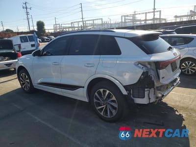 Drugie zdjęcie samochodu z przodu: 2025 AUDI Q6 E-TRON PREMIUM PLUS VIN:WA124BGF1SA020817 - miniatura