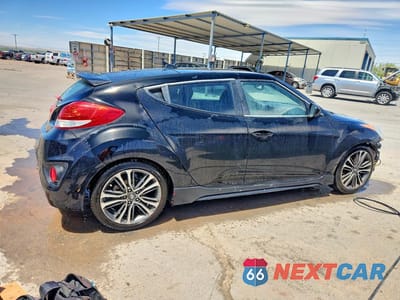 Trzecie zdjęcie samochodu z tyłu: 2016 HYUNDAI VELOSTER TURBO VIN:KMHTC6AE7GU255745 - miniatura