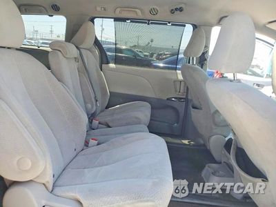 Zdjęcie 11 z 13 samochodu: 2012 TOYOTA SIENNA LE VIN:5TDKK3DC5CS251199 - miniatura