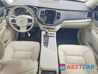 Zdjęcie 8 z 12 samochodu: 2021 VOLVO XC90 T5 MOMENTUM VIN:YV4102PK0M1731225 - miniatura