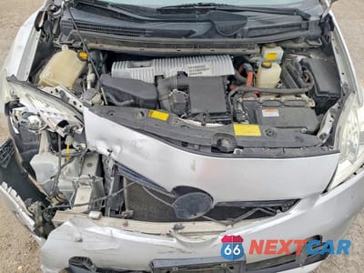Zdjęcie 12 z 13 samochodu: 2013 TOYOTA PRIUS THREE VIN:JTDKN3DU2D1716505 - miniatura