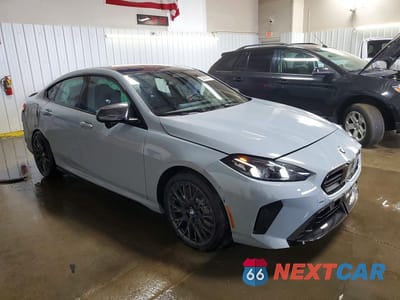 Czwarte zdjęcie samochodu z boku: 2026 BMW M235XI VIN:WBA33GG03T7V05994 - miniatura