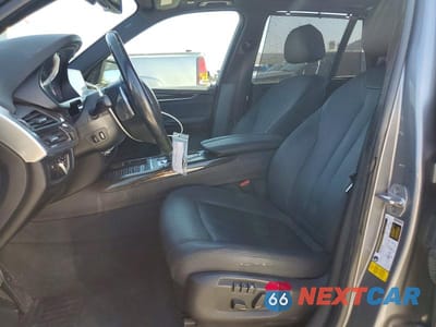 Zdjęcie 7 z 13 samochodu: 2018 BMW X5 SDRIVE35I VIN:5UXKR2C55J0Z14357 - miniatura