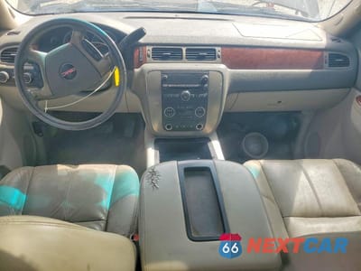 Zdjęcie 8 z 11 samochodu: 2010 GMC SIERRA K1500 SLT VIN:3GTRKWE3XAG179992 - miniatura