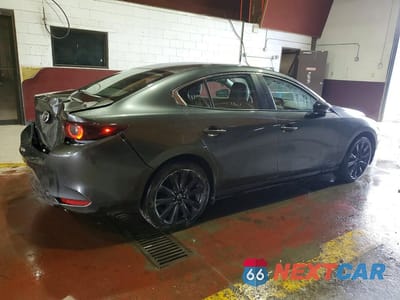 Trzecie zdjęcie samochodu z tyłu: 2024 MAZDA 3 SELECT SPORT VIN:3MZBPABM6RM413669 - miniatura