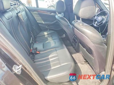 Zdjęcie 10 z 12 samochodu: 2019 BMW 530 XI VIN:WBAJA7C52KWW04664 - miniatura