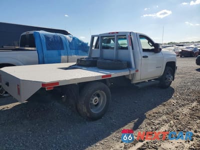Trzecie zdjęcie samochodu z tyłu: 2016 CHEVROLET SILVERADO FLATBED TRUCK VIN:1GB3CYCG5GZ200782 - miniatura