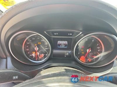 Zdjęcie 9 z 11 samochodu: 2019 MERCEDES-BENZ CLA 250 4MATIC VIN:WDDSJ4GB1KN739796 - miniatura
