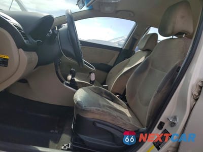 Zdjęcie 7 z 12 samochodu: 2016 HYUNDAI ACCENT SE VIN:KMHCT4AE1GU067470 - miniatura