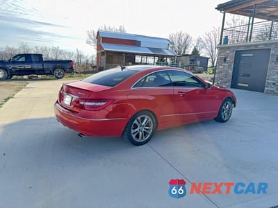Czwarte zdjęcie samochodu z boku: 2012 MERCEDES-BENZ E 350 4MATIC VIN:WDDKJ8JB3CF173622 - miniatura