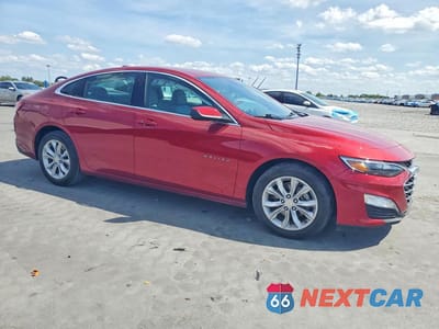 Czwarte zdjęcie samochodu z boku: 2021 CHEVROLET MALIBU LT VIN:1G1ZD5STXMF088485 - miniatura