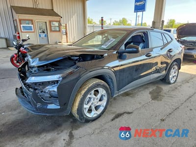 2025 CHEVROLET TRAX LS KL77LFEP6SC325071 - główne zdjęcie licytacji z USA - miniatura