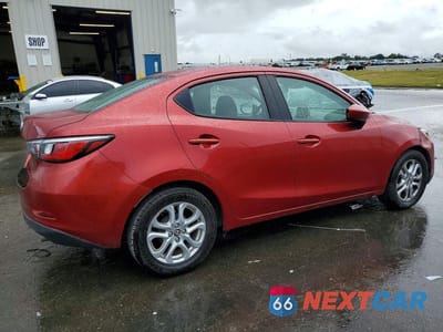 Trzecie zdjęcie samochodu z tyłu: 2017 TOYOTA YARIS IA BASE VIN:3MYDLBYV1HY184369 - miniatura