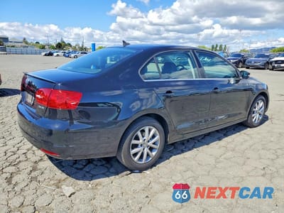 Trzecie zdjęcie samochodu z tyłu: 2013 VOLKSWAGEN JETTA SE VIN:3VWDP7AJ2DM287970 - miniatura