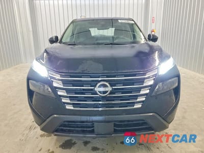 Piąte zdjęcie samochodu w środku: 2025 NISSAN ROGUE SV VIN:5N1BT3BA7SC813825 - miniatura