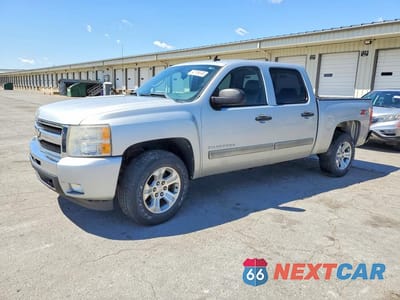 2011 CHEVROLET SILVERADO K1500 LT 1GCPKSE34BF200144 - główne zdjęcie licytacji z USA - miniatura