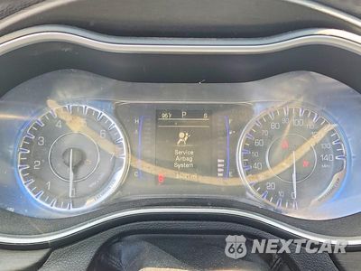 Zdjęcie 9 z 12 samochodu: 2015 CHRYSLER 200 LIMITED VIN:1C3CCCAB8FN646215 - miniatura