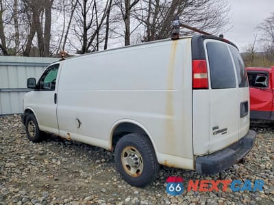 Drugie zdjęcie samochodu z przodu: 2011 CHEV EXPRESS G2500 VIN:1GCWGFFA2B1141772 - miniatura