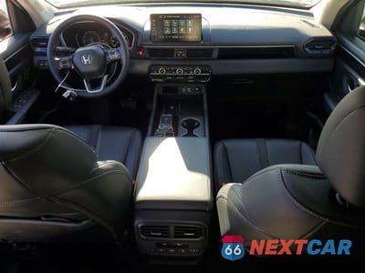 Zdjęcie 8 z 13 samochodu: 2025 HONDA PILOT EXL VIN:5FNYG2H49SB042902 - miniatura