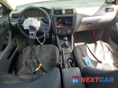Zdjęcie 8 z 12 samochodu: 2011 VOLKSWAGEN JETTA SEL VIN:3VWGZ7AJ1BM327122 - miniatura