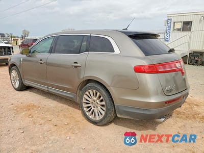 Drugie zdjęcie samochodu z przodu: 2012 LINCOLN MKT VIN:2LMHJ5AT8CBL55054 - miniatura