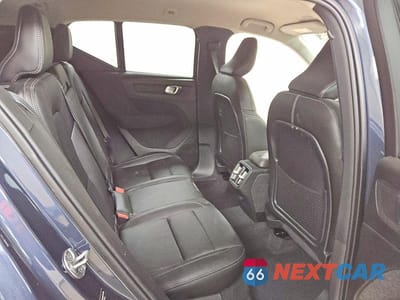 Zdjęcie 11 z 14 samochodu: 2022 VOLVO XC40 T5 MOMENTUM VIN:YV4162UK9N2747891 - miniatura