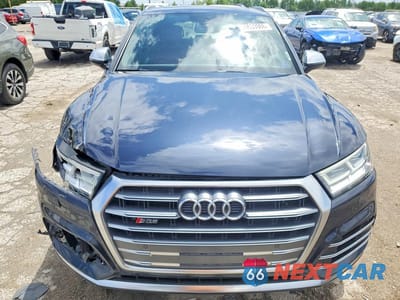 Piąte zdjęcie samochodu w środku: 2019 AUDI SQ5 PREMIUM PLUS VIN:WA1B4AFY4K2074510 - miniatura