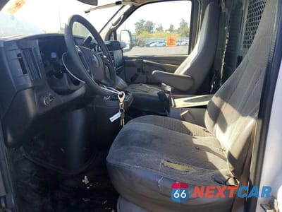 Zdjęcie 7 z 13 samochodu: 2013 GMC SAVANA G2500 VIN:1GTW7FBA1D1177400 - miniatura